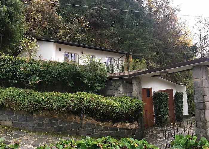 La Casa Nel Parco Holiday home *